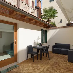 corteluna-incantevole-a-500-metri-da-pzza-smarco.hotelslidodijesolo.com/